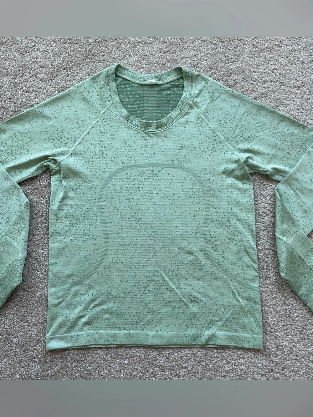 Lululemon Swiftly Tech LS Shirt Size 4 Green Heathered Thumbholes Breathable Gym - Picture 6 of 11